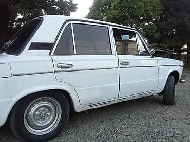 турбаза автомобиль: VAZ 2106, ağ rəng, sedan kuzov. - Arkadan çəkişli, mexaniki ötürmə — 7
