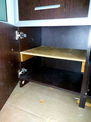 мойка шкаф для кухни: Tünd qəhvəyi rəngdə dəhliz mebeli dəsti. Dəstə güzgü, asqılar — 5