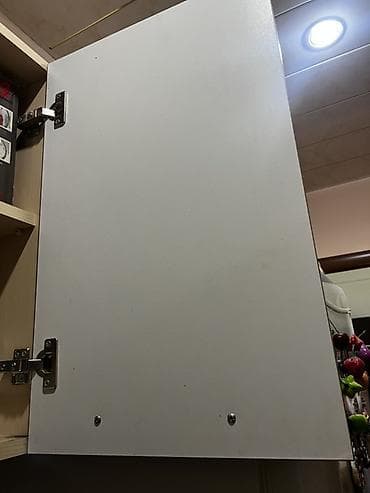 Mətbəx mebel dəsti Tərkib: - Üst asma dolablar: krem rəngli, parlaq — 3