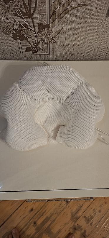 Yumşaq U formalı boyun yastığı - Material: tüklü, yumşaq parça üzlük — 2