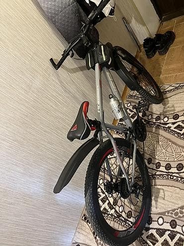 peredok velo: Velosiped 26-ıliq alınıb sürülmayib. 21 Skorost. Çantası, su qabı — 8