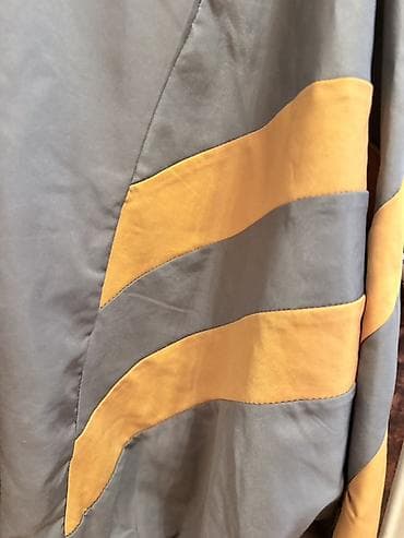 idman dəsdi: İdman geyim dəsti – kül rəngi, sarı zolaqlı - 2 hissəli dəst: jaket — 3