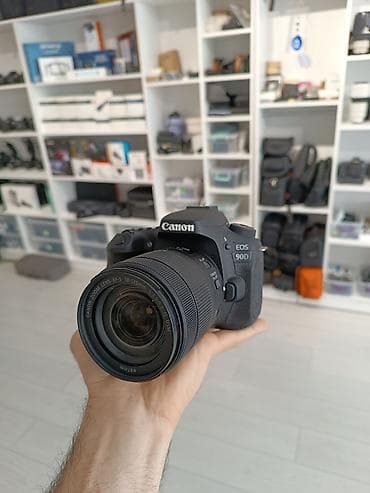 Canon 90D+ 18-136mm IS STM NanoUSM