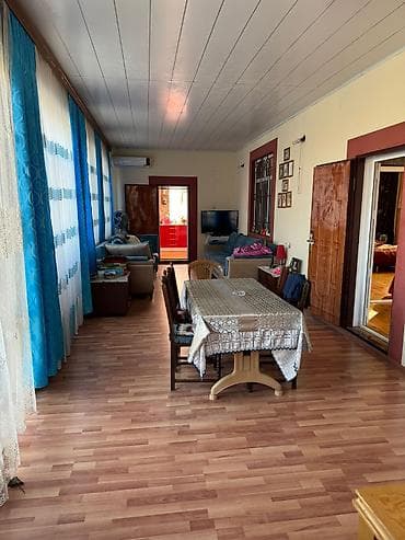 Kirayə evlər: Satılır: geniş və işıqlı fərdi yaşayış evi - Planlama: bir neçə ayrı — 9