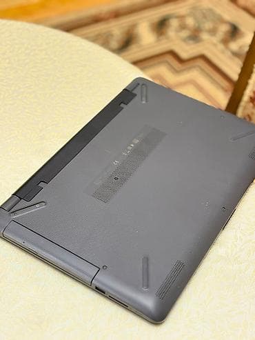 mini notebook: HP noutbuk – 15.6" ekranlı, tam ölçülü klaviatura və ayrıca rəqəmsal — 3