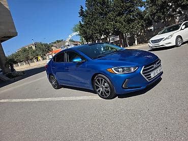 Транспорт: Hyundai Elantra: 2 л | 2017 г. Седан — 2