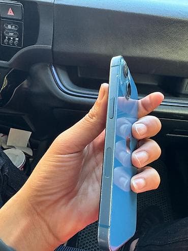 aple 13: IPhone 13, Mavi, Face ID — 3