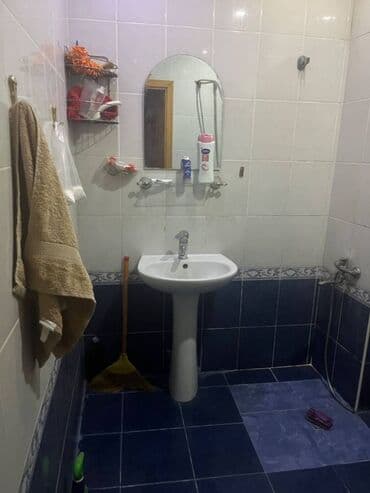 8 mikrorayon: Binəqədi rayonu,9 mkr,Zərifə göz klinikasıın yanında,5 mərtəbənin,3-cü — 5