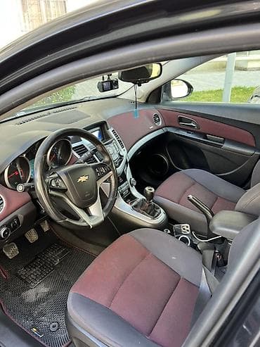 sevrolet aveo: Chevrolet Cruze: 1.4 l | 2012 il 240000 km Sedan — 9