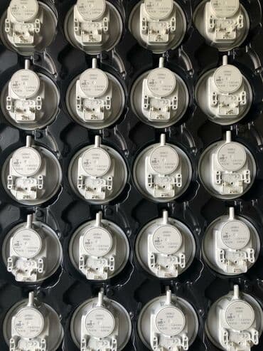 paltaryuyan temiri: Kombi ustasi Servis xidməti var Ünvan:8 ci km bazar Qara Qarayev 102 — 6