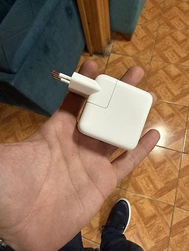 honor x9b adapter: Adapter Apple — 1