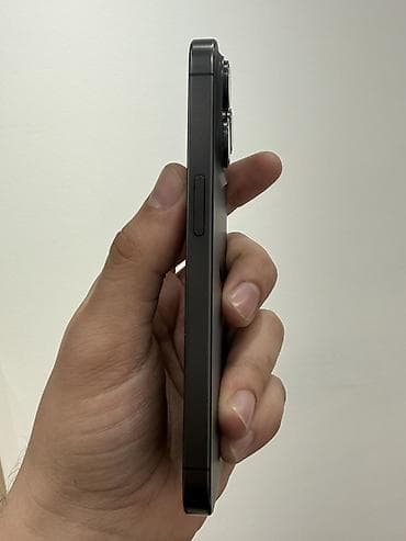 i̇pone 8: IPhone 15 Pro, 256 GB, Space Gray, Face ID — 3