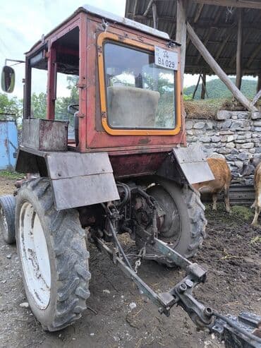 işlənmiş traktorların satışı: Traktor motor 2 l, İşlənmiş — 4