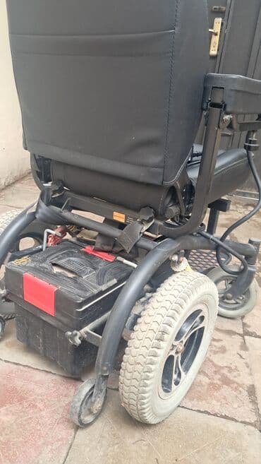 elektrikli əlil arabası: Elektrikli əlil arabası - Güclü elektrik mühərriki və arxa təkərlərdə — 4