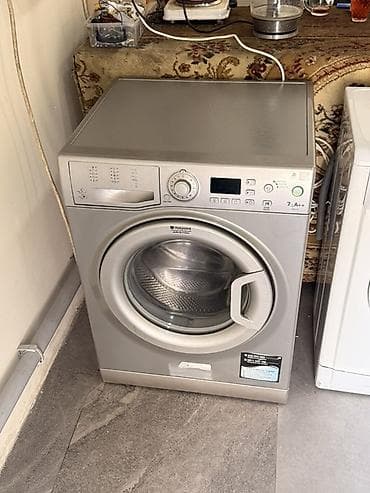 areston: Hotpoint Ariston önyükləməli paltaryuyan maşın - Yük: 7 kq - Enerji — 3