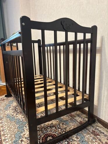 BMW: Oğlan və qız üçün, Dördbucaq, Beşik, Dəstsiz, Matrassız, Yellənmə mexanizm ilə — 1