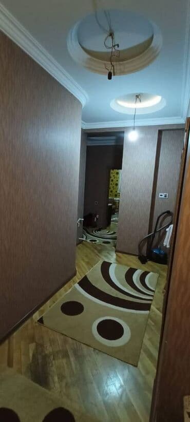 binədə ev: Qaraçuxur qəs., 3 otaqlı, Yeni tikili, 90 kv. m — 4