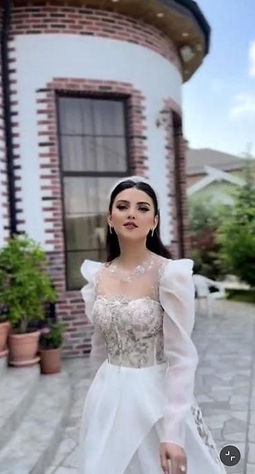 kurta: 400 azna alinib 150 azna satilir yenidir 3 saatlig cəmi geyinilib arxa — 1