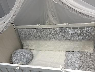 alibebe beşik: Oğlan və qız üçün, İşlənmiş, Dördbucaq, Beşik, Dəst ilə, Matras ilə, Yellənmə mexanizmsiz — 4