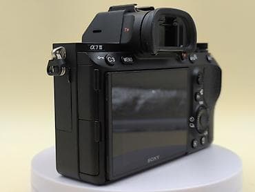 Sony Alpha a7 III (ILCE-7M3) tam kadr güzgüsüz fotoaparat və orginal — 5