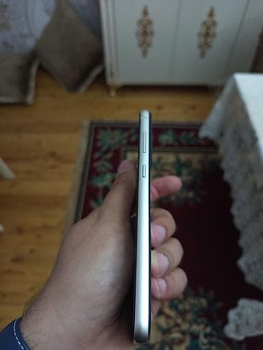 a s21: Samsung Galaxy S21 FE, 128 GB, rəng - Boz, Simsiz şarj — 3