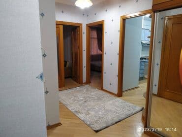 4 otaqlı ev: Meqafanın yanı, 16/4 mərtəbə, 90 kv, 2 otaq, tam əşyalı, dəniz — 2