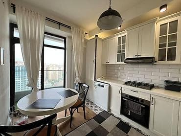Mənzillər: İcarəyə verilir 2 otaqlı yeni tikili 99 m², 8 Noyabr m. Kateqoriya — 9
