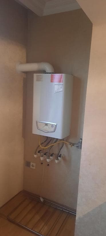 otaq 13: Mənzildə 2 otaq planı: geniş dəhlizdən qonaq otağına və ayrıca mətbəxə — 6