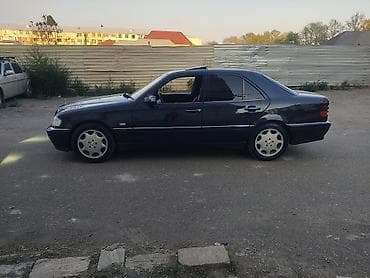 bmw e 39: Mercedes-Benz 240: 2.4 l | 1998 il Sedan — 7
