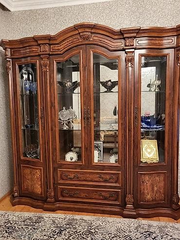 Klassik dəst vitrin və konsol-güzgü - Material: təbii ağac əsaslı