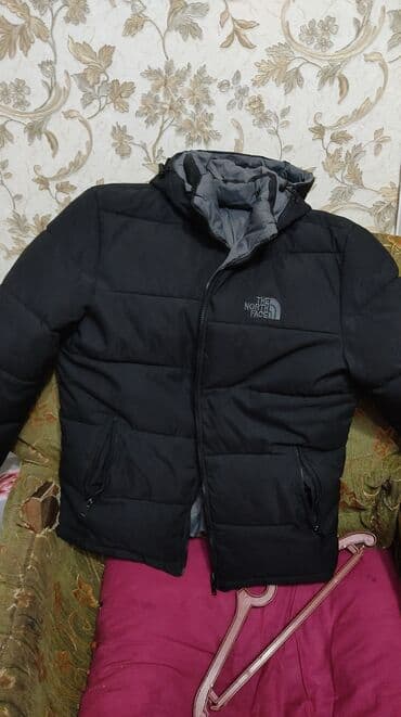 дождевик купить в баку: The North Face kişi puffa qış gödəkçəsi - Rəng: qara, iç hissə boz - — 3
