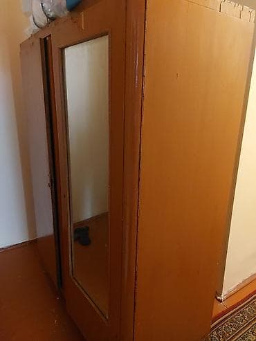 Мебель для дома: Taxta paltar şkafı - Klassik iki bölməli quruluş: bir tərəf asılqan — 3