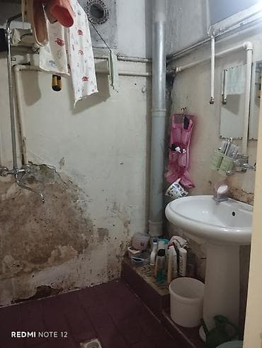 genclik metrosu kiraye evler: 2 otaqlı mənzil – geniş eyvanlı mənzil Təcili Satılır - Plan: 2 ayrı — 4