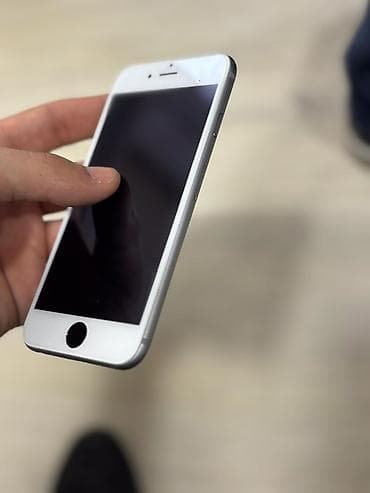 iphone 6 ekran: IPhone 6s, Gümüşü, Barmaq izi — 1
