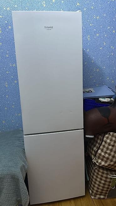 gəncə soyducu: 2 qapılı Hotpoint Ariston Soyuducu Satılır, rəng - Ağ — 1