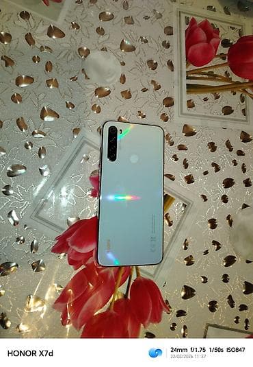 ТВ и видео: - Sistem: Google Play dəstəyi, ekran görüntülərində YouTube, Instagram — 4