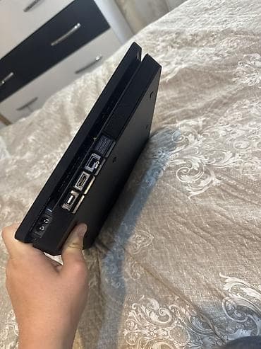 Видеоигры и приставки: Sony PlayStation 4 Slim oyun konsolu Komplekt: - PS4 Slim (qara rəng) — 3