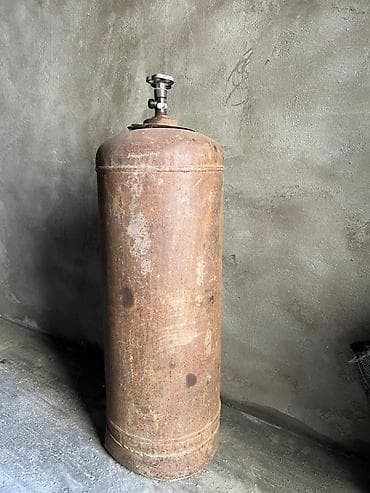 Sənaye tipli metal qaz balonu - Material: qalın divarlı polad -