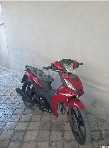 avto rullar: Qırmızı rəngli şəhər tipli skuter/moped - Agressiv dizaynlı — 1