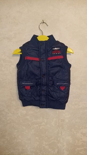 теплые детские ветровки: Uşaq üçün iki ədəd isti jilet dəsti. 1) Rəng: tünd göy–ağ–karamel — 5