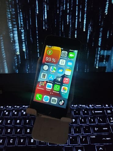 IPhone SE, 32 GB, Qara — 2