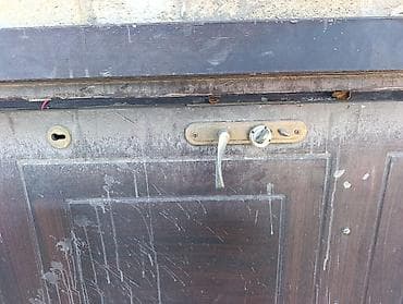 unitaz ve tulpan: Xüsusiyyətlər: Çərçivə şvellerdir. Qapının özündə apşivka yoxdu — 1