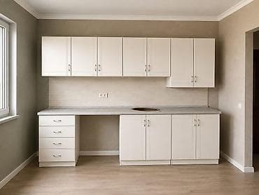 Mətbəx mebeli: Mətbəx mebeli dəsti – 2.80 m - Rəng: açıq krem/ağ tonlarda - Material — 1