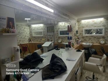 oguz torpaq satilir: Hazir qadin gözəllik salonu icareye verilir. 60 kv. 13-cü mkr — 7