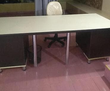 Ofis oturacaqları: Müdir üçün, Dördbucaq masa — 1