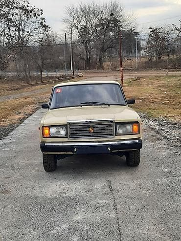 VAZ (LADA) 2107: 1.6 l | Sedan