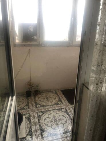 bakıxanovda ev: Razində (Akkorda) 19 mertebeli binanın 15-ci mərtəbəsində ümumi sahəsi — 8