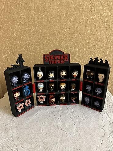 Stranger Things temalı Funko Mini figur dəsti və vitrinləri -