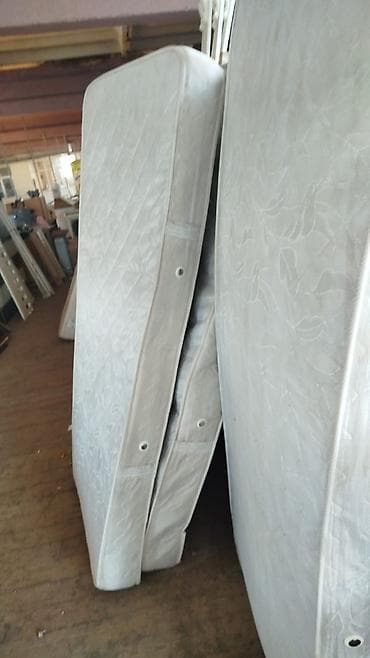 Matras 90/200. Temiz seliqeli 90 eded var .Qiymet 25 azn (1) Unvan 20