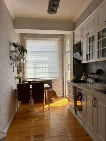 Трюмо: 3500 manata satılır Yataq otağı-2 nəfərlik yataq,paltar dolabı,2 ədəd — 8